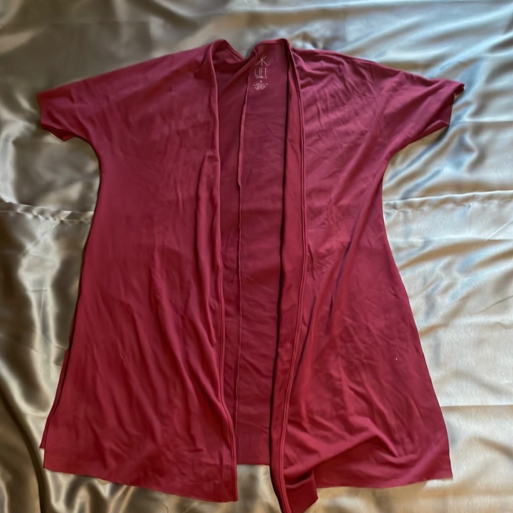 Burgundy pull-over M